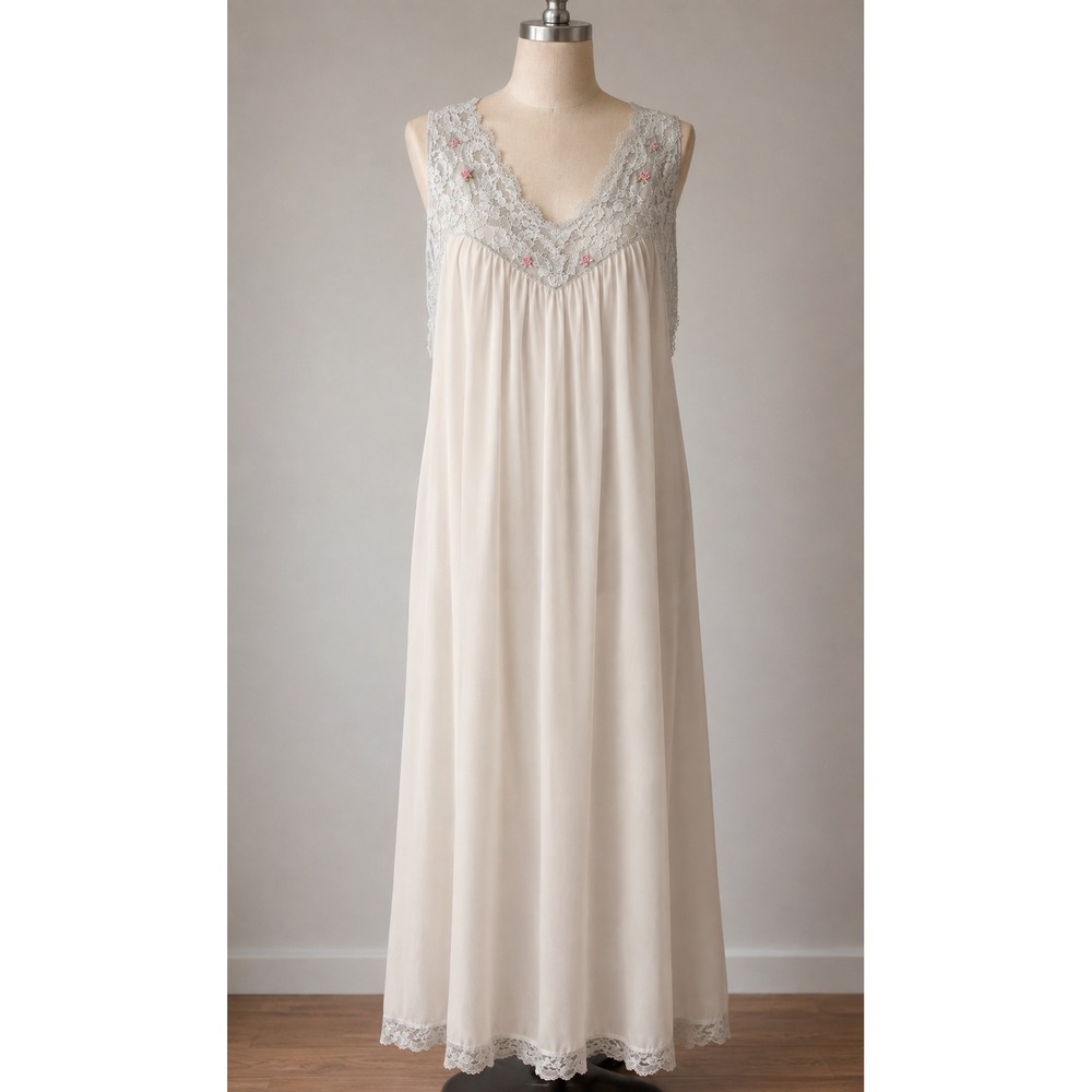 Shadowline Vintage Nightgown Medium White Lace Floral Embroidered Maxi USA Nylon